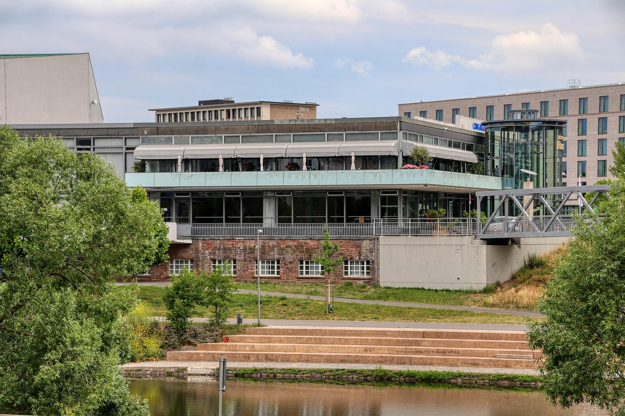 Pasaulio naujienų kongreso kulisai: kaip formuojama žiniasklaidos darbotvarkė ir kas iš tiesų sprendžia, ką mes skaitome