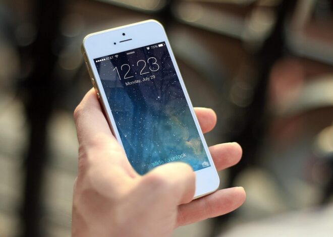 Kodėl iPhone ekrano keitimas Kaune kainuoja skirtingai: ką būtina žinoti prieš einant į servisą