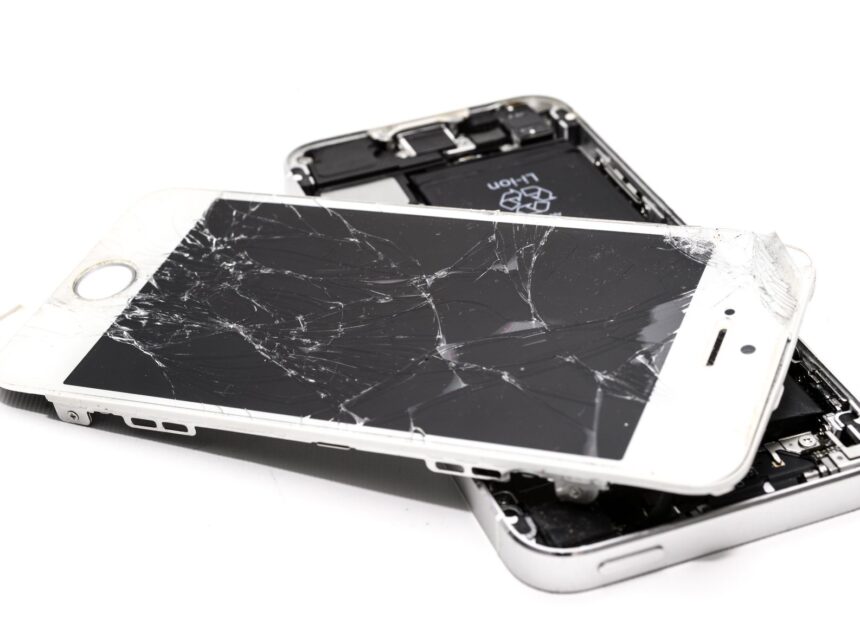 Telefonų remontas Klaipėdoje: ką būtina žinoti prieš nešant įrenginį į servisą